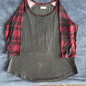 Plaid Sleeve Gray Top